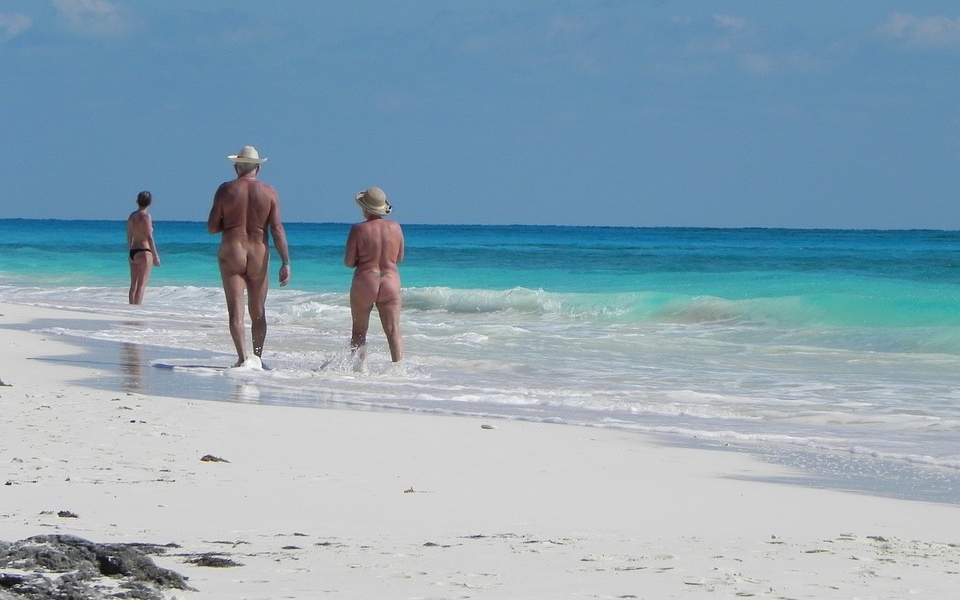 ¿Es sano el nudismo?
